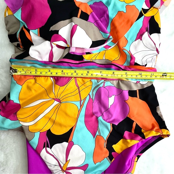 Trina Turk Gemini Ruffle One Piece Size 6 - Picture 14 of 16
